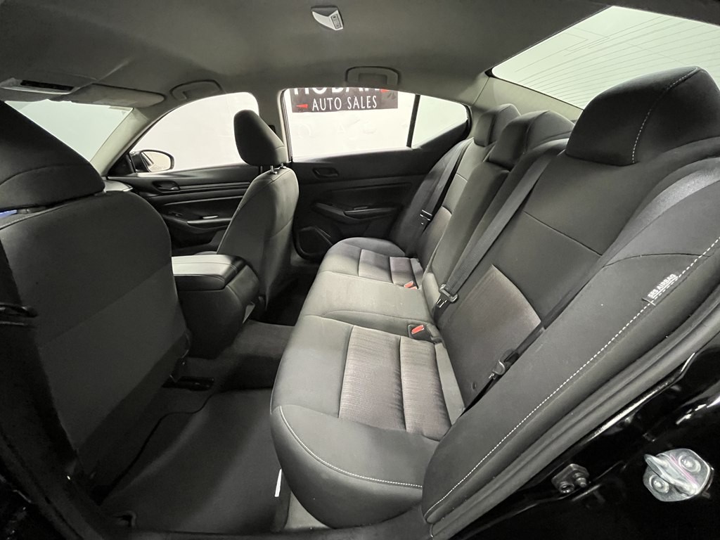 2023 Nissan Altima Image 12