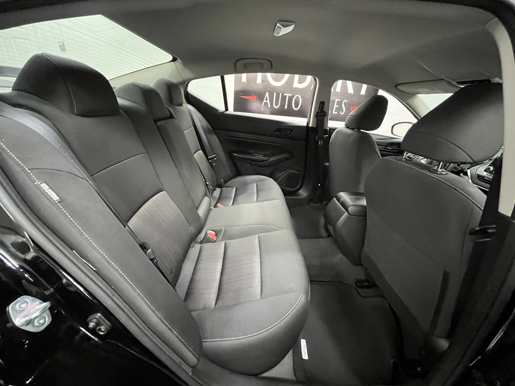 2023 Nissan Altima Image 15