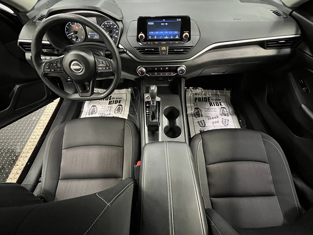 2023 Nissan Altima Image 18