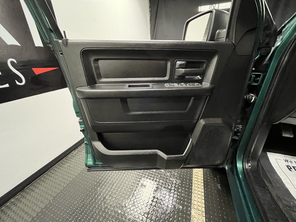 2022 RAM 1500 Image 8