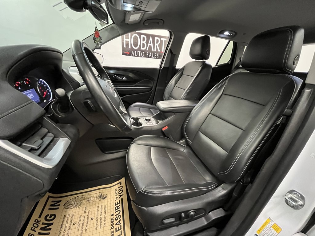 2023 GMC Terrain Image 8