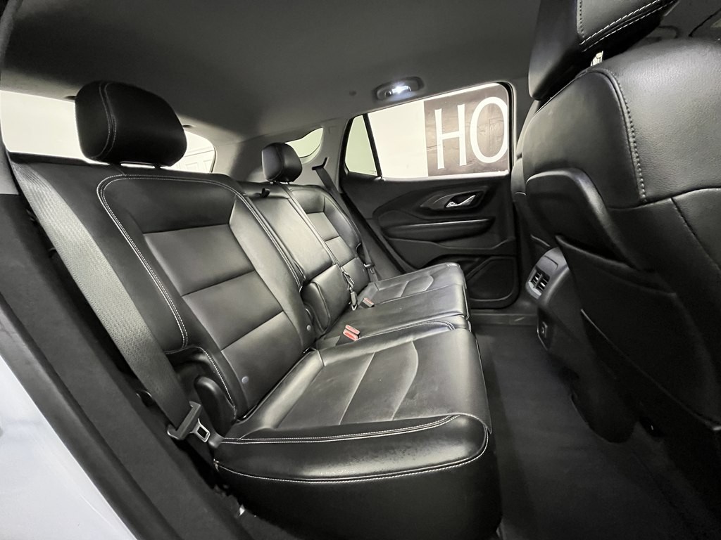 2023 GMC Terrain Image 13
