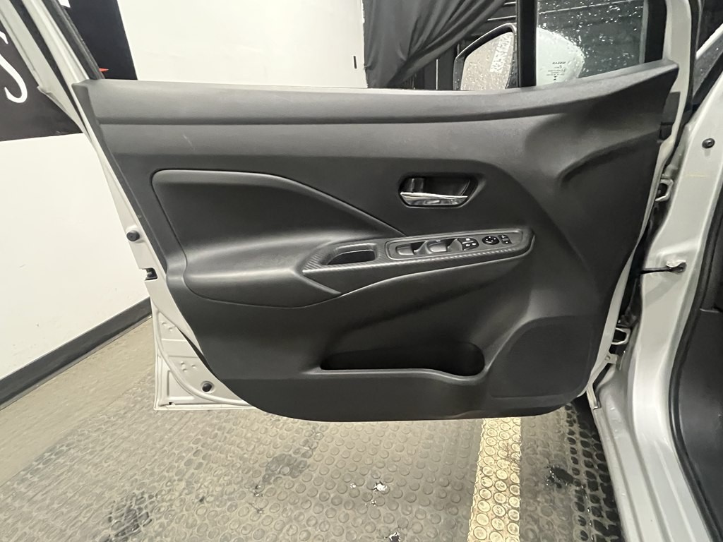 2025 Nissan Versa Image 7