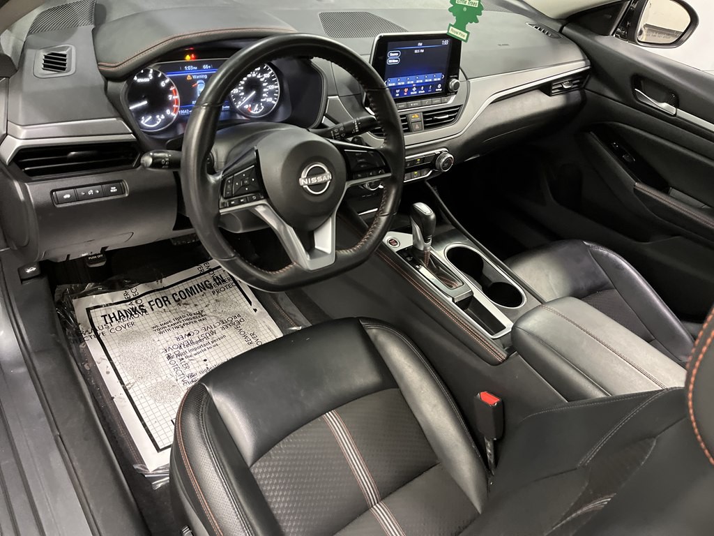 2025 Nissan Altima Image 9