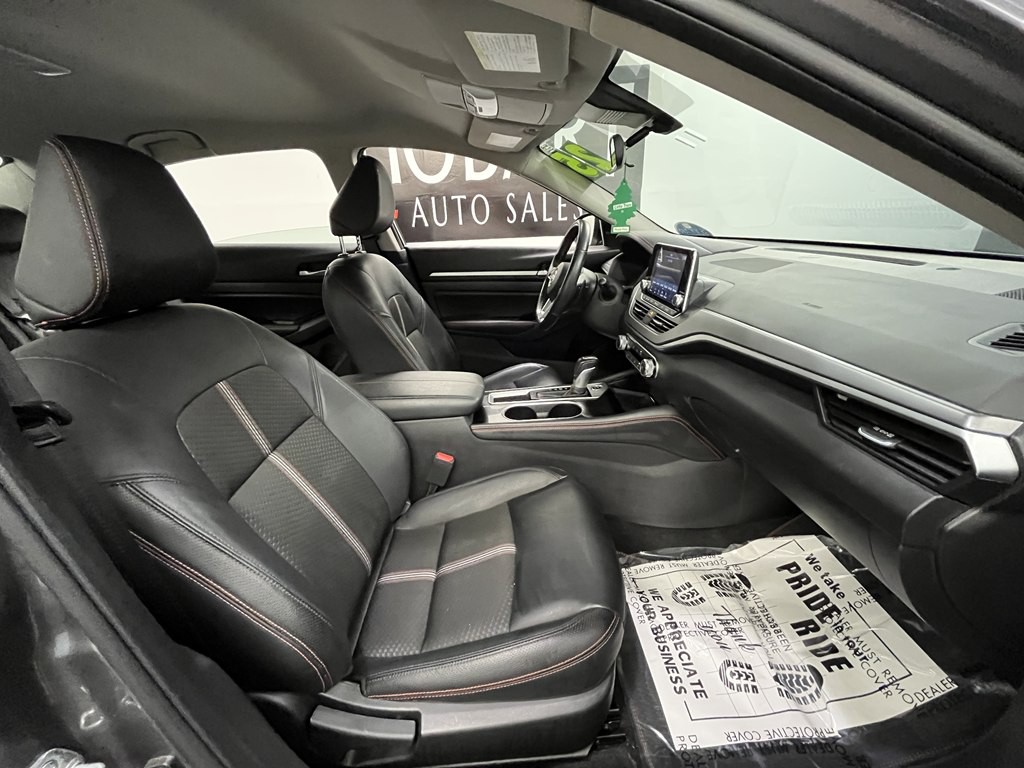 2025 Nissan Altima Image 10