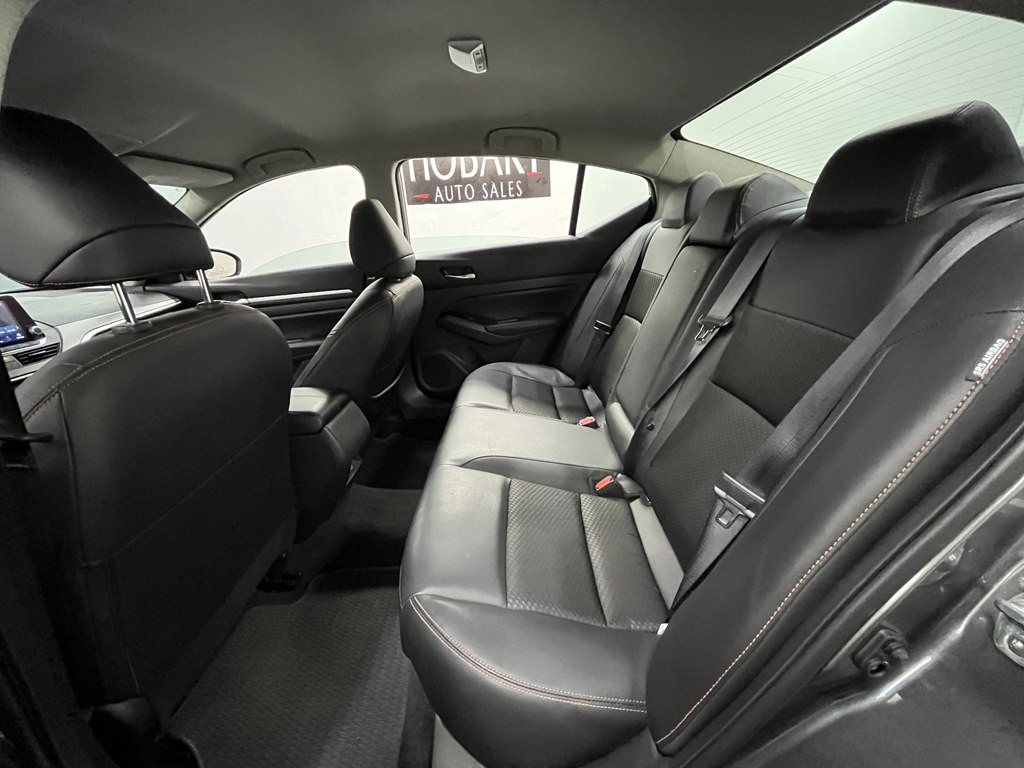 2025 Nissan Altima Image 12