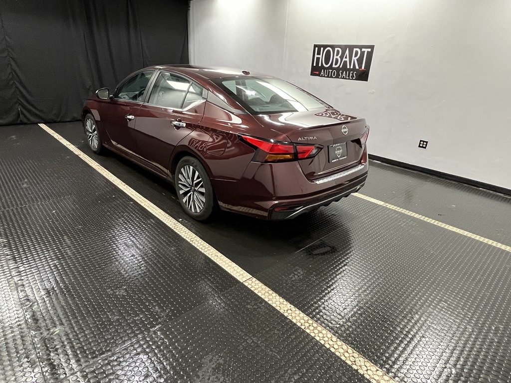 2024 Nissan Altima Image 4