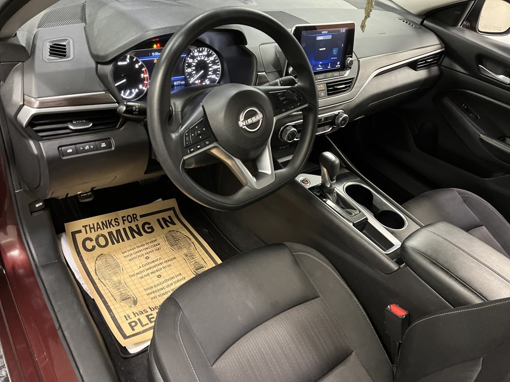 2024 Nissan Altima Image 9