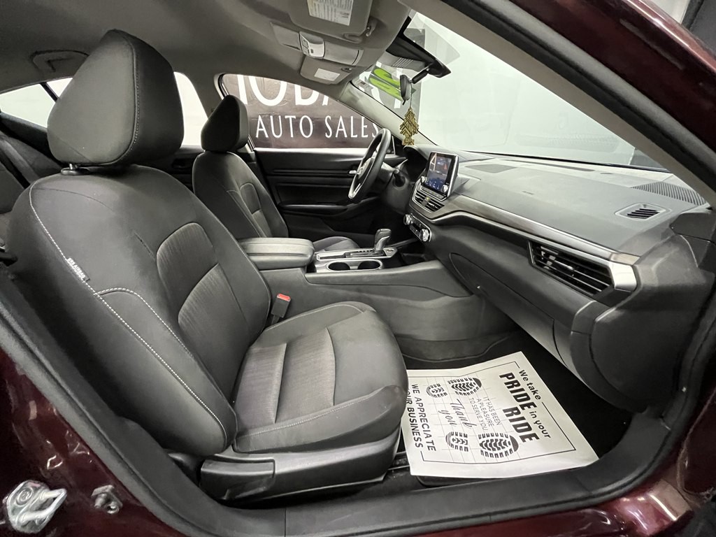 2024 Nissan Altima Image 11