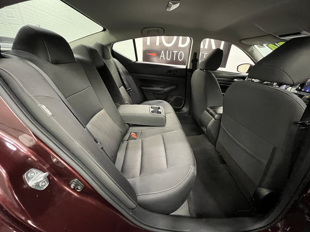 2024 Nissan Altima Image 16