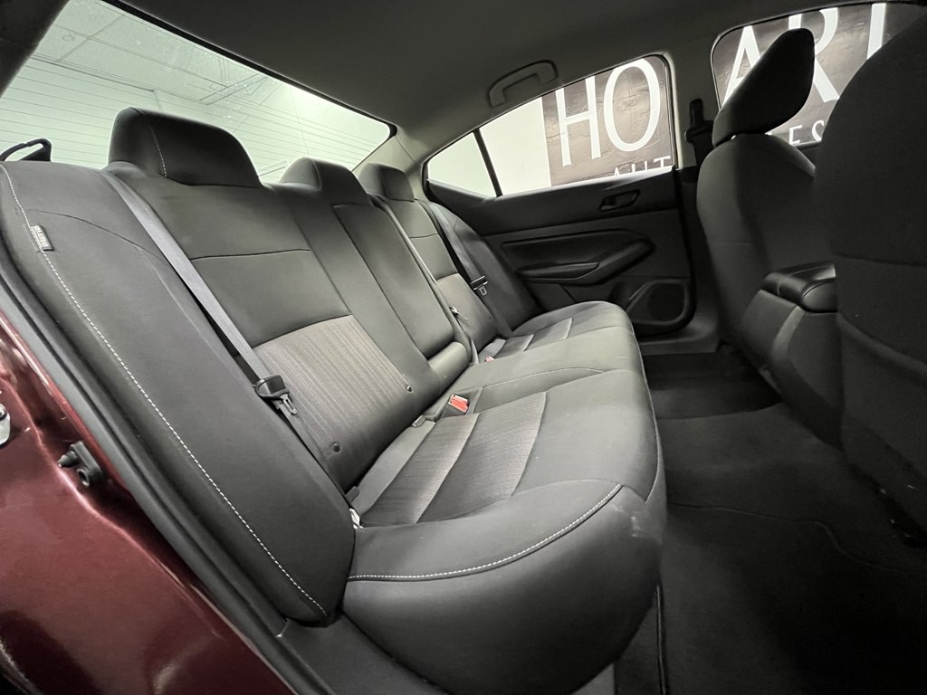 2024 Nissan Altima Image 17