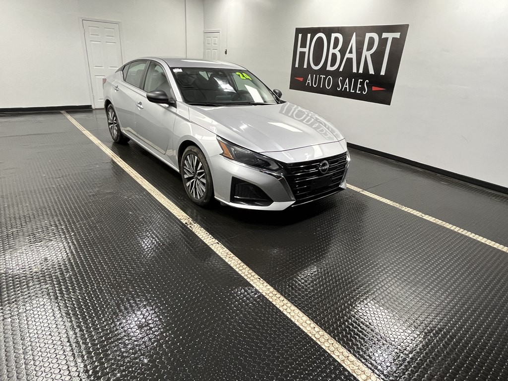 2024 Nissan Altima Image 1