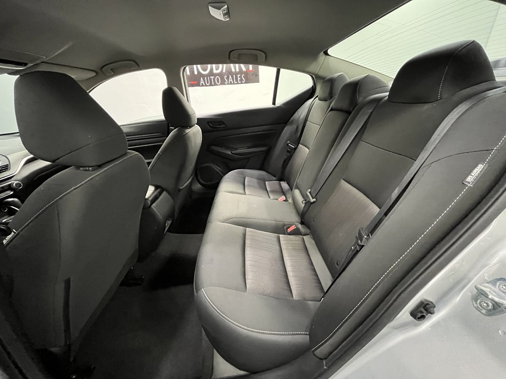 2024 Nissan Altima Image 12