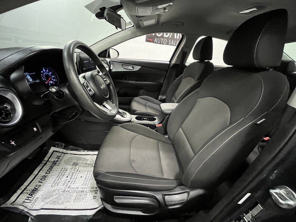 2023 Kia Forte Image 8