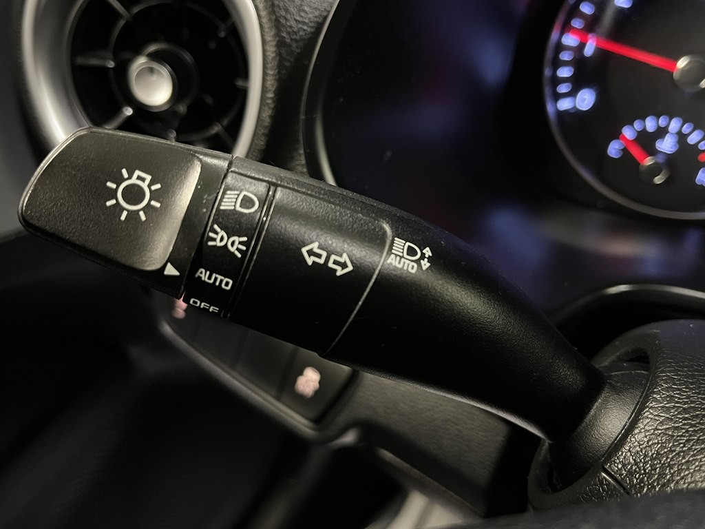 2023 Kia Forte Image 23