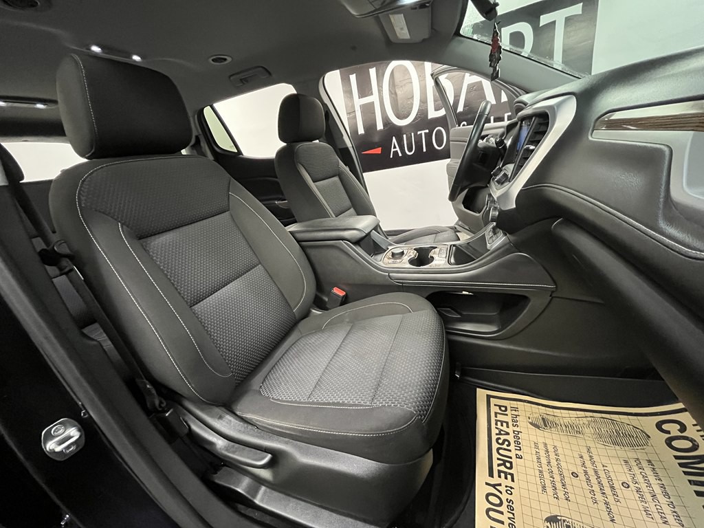 2022 GMC Acadia Image 12