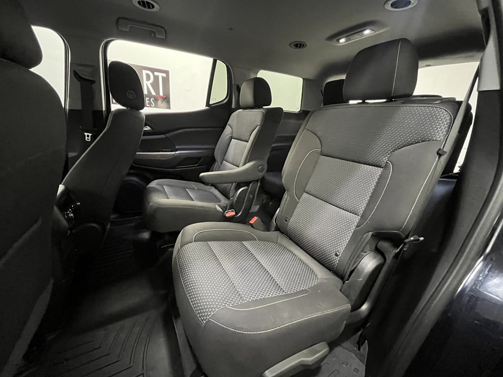 2022 GMC Acadia Image 14