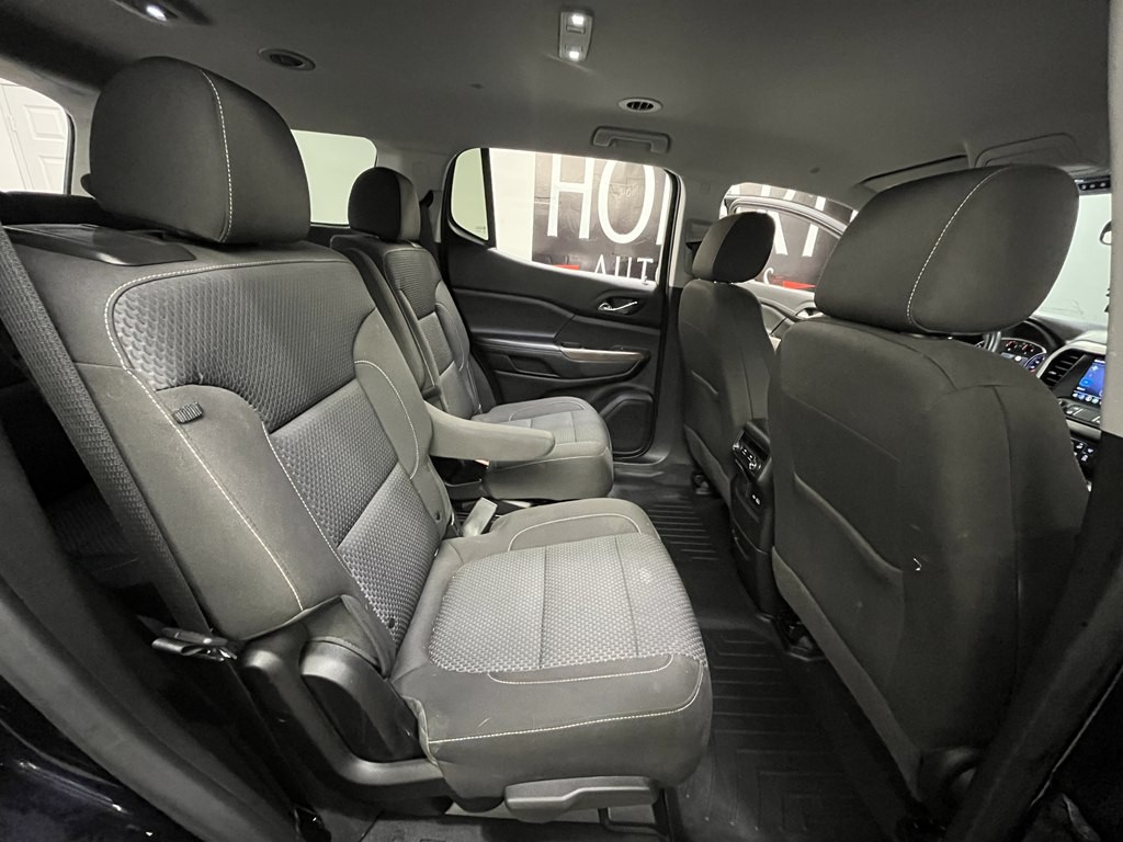 2022 GMC Acadia Image 15