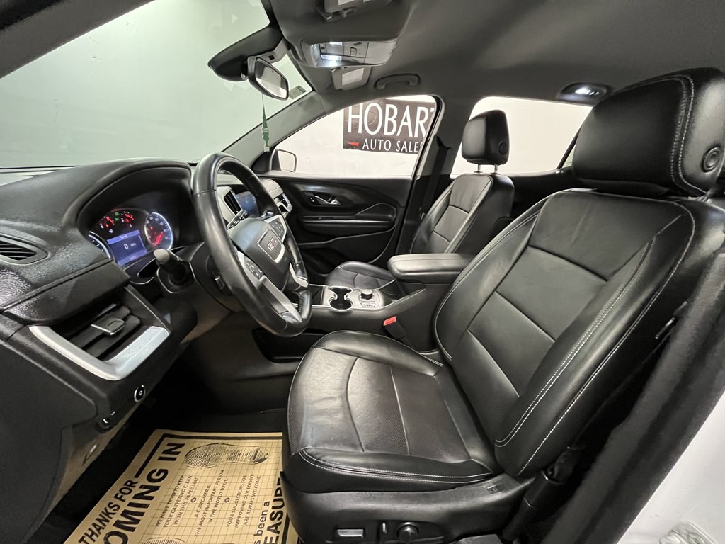 2023 GMC Terrain Image 8