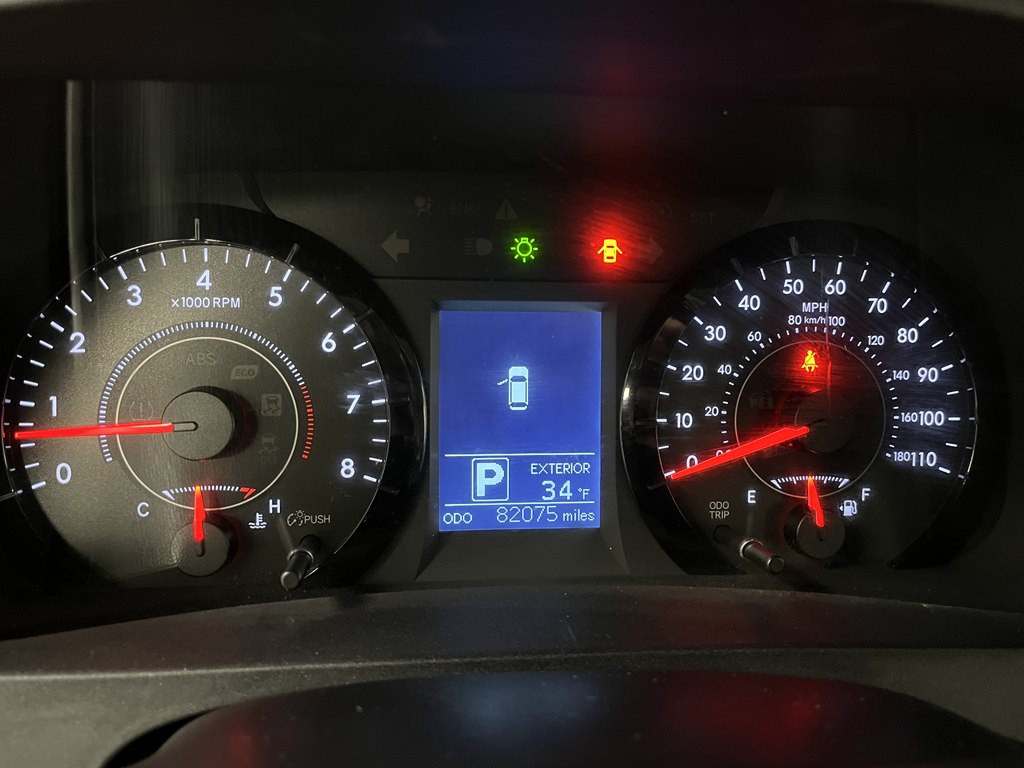 2016 Toyota Sienna Image 20