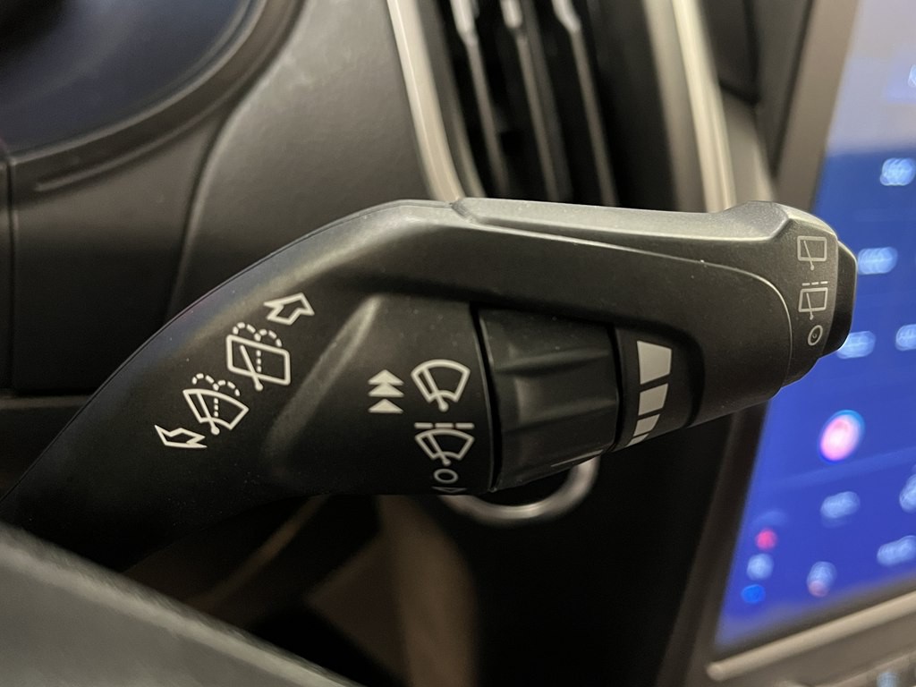 2022 Ford Edge Image 25