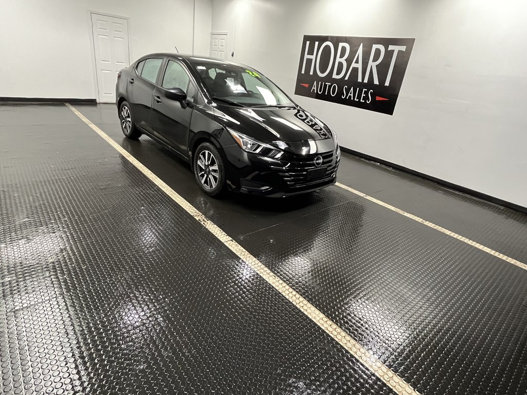 2024 Nissan Versa Image 1