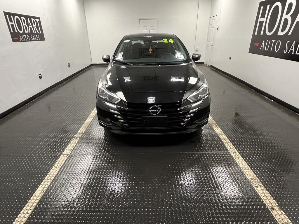2024 Nissan Versa Image 2