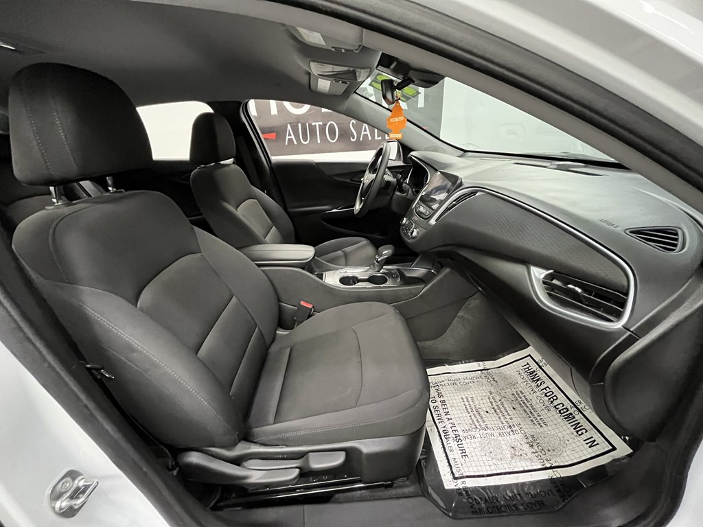 2024 Chevrolet Malibu Image 11