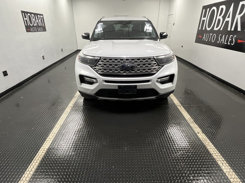 2023 Ford Explorer Image 2