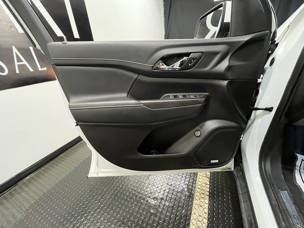 2023 GMC Acadia Image 7