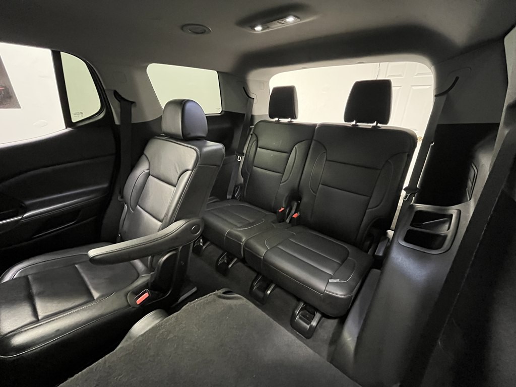 2023 GMC Acadia Image 15