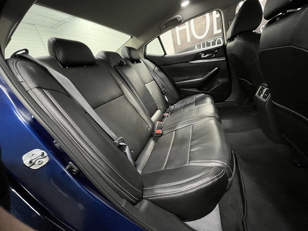 2023 Nissan Maxima Image 15