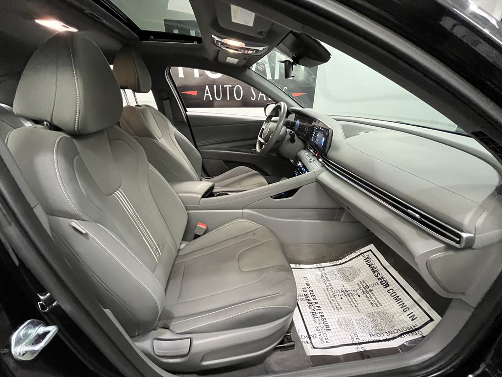 2025 Hyundai Elantra Image 10
