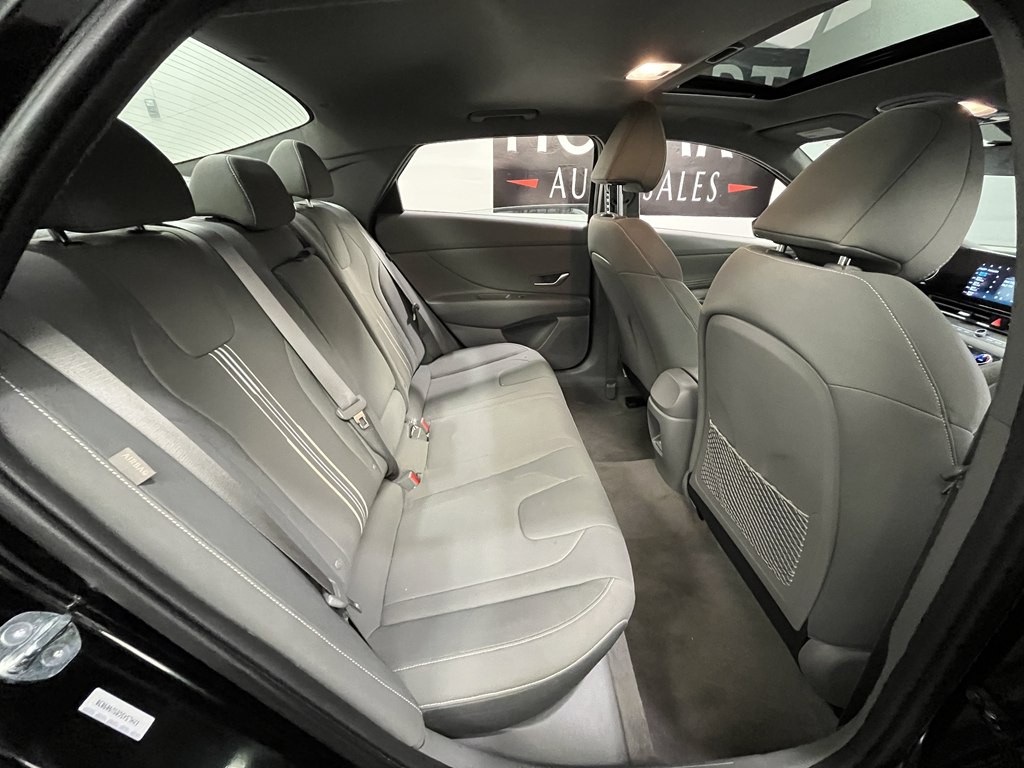 2025 Hyundai Elantra Image 15