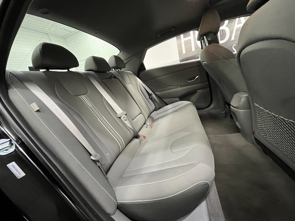 2025 Hyundai Elantra Image 17