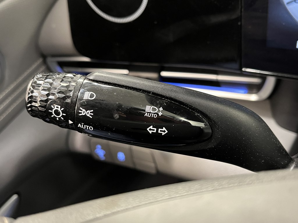 2025 Hyundai Elantra Image 25