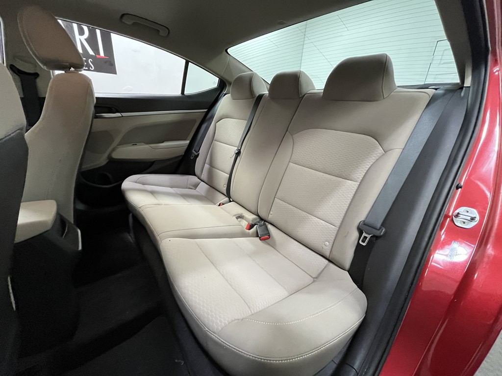 2020 Hyundai Elantra Image 12