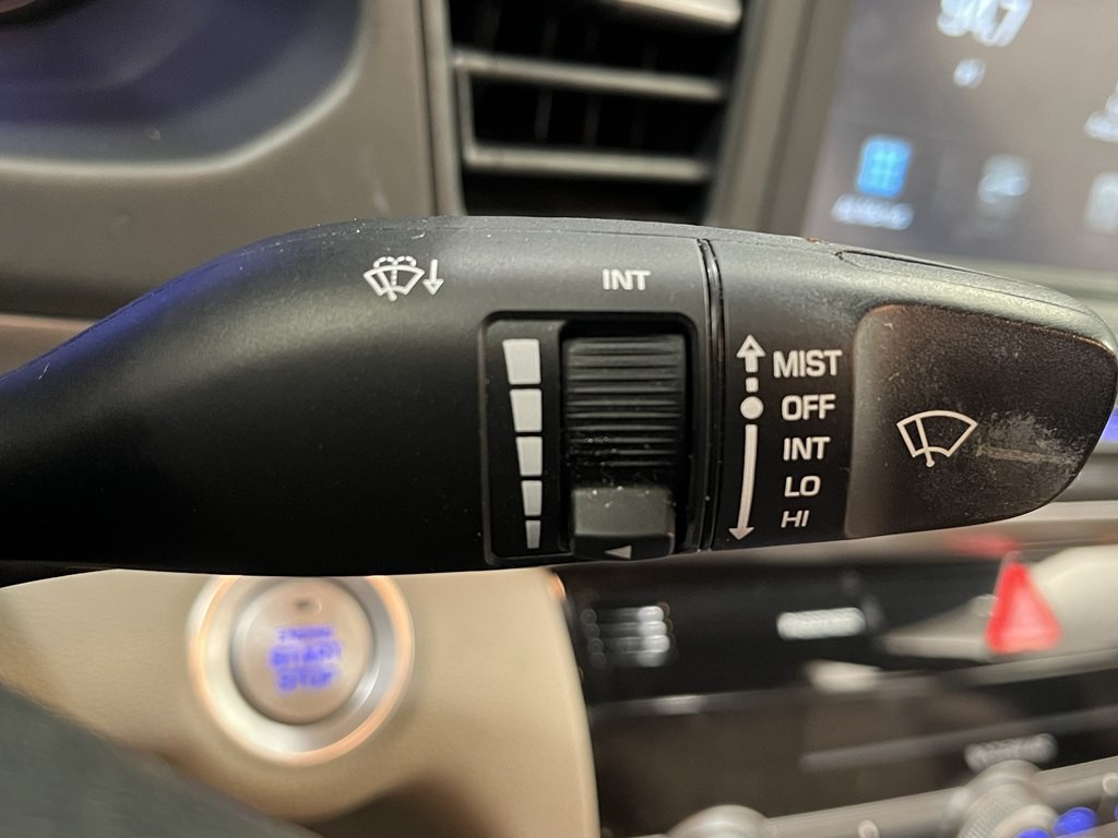 2020 Hyundai Elantra Image 23