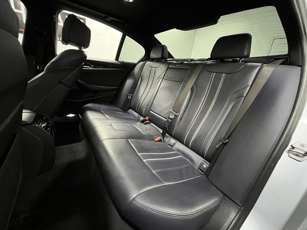 2018 BMW 5 Series Image 15