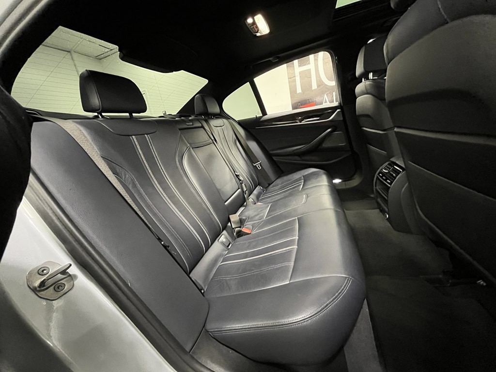 2018 BMW 5 Series Image 16