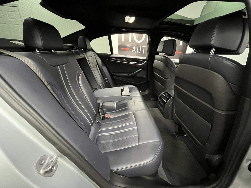 2018 BMW 5 Series Image 17