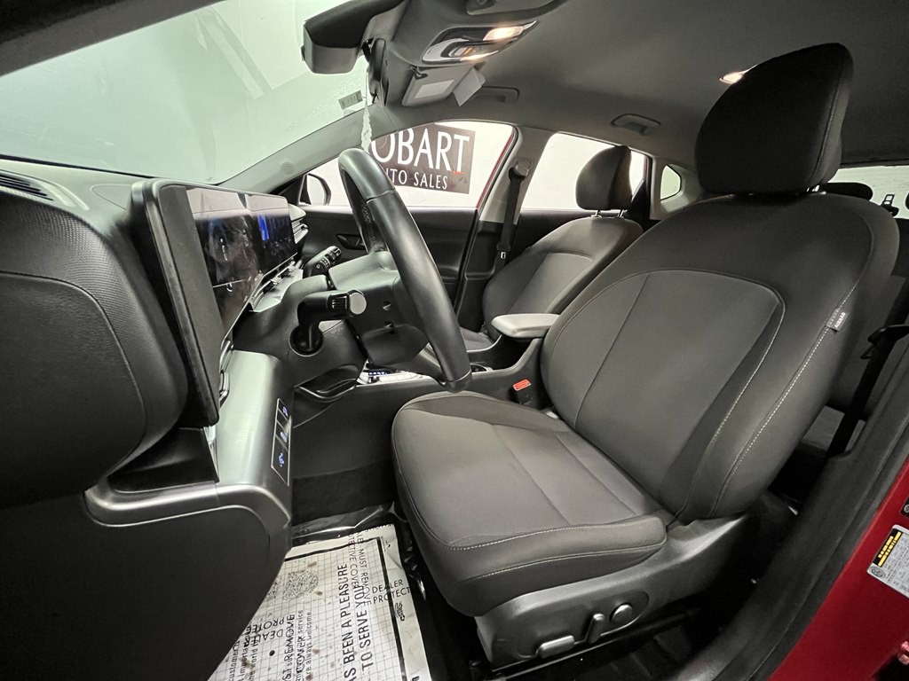 2025 Hyundai Kona Image 8