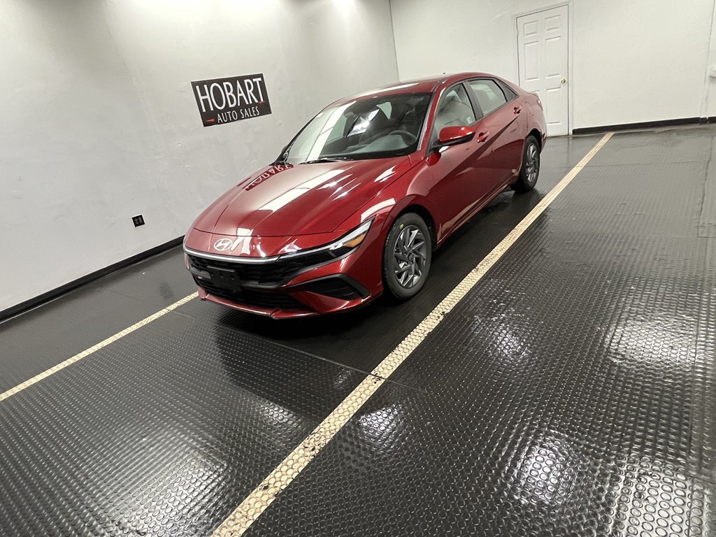 2024 Hyundai Elantra Image 3