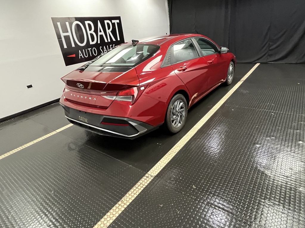 2024 Hyundai Elantra Image 6
