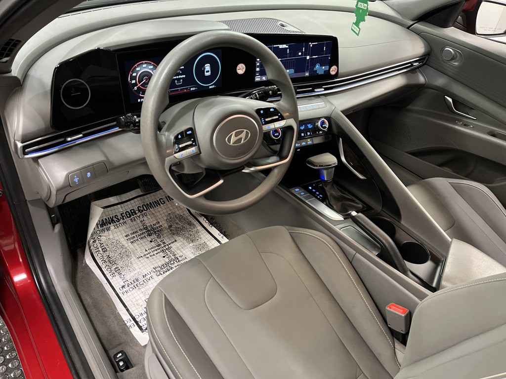 2024 Hyundai Elantra Image 9