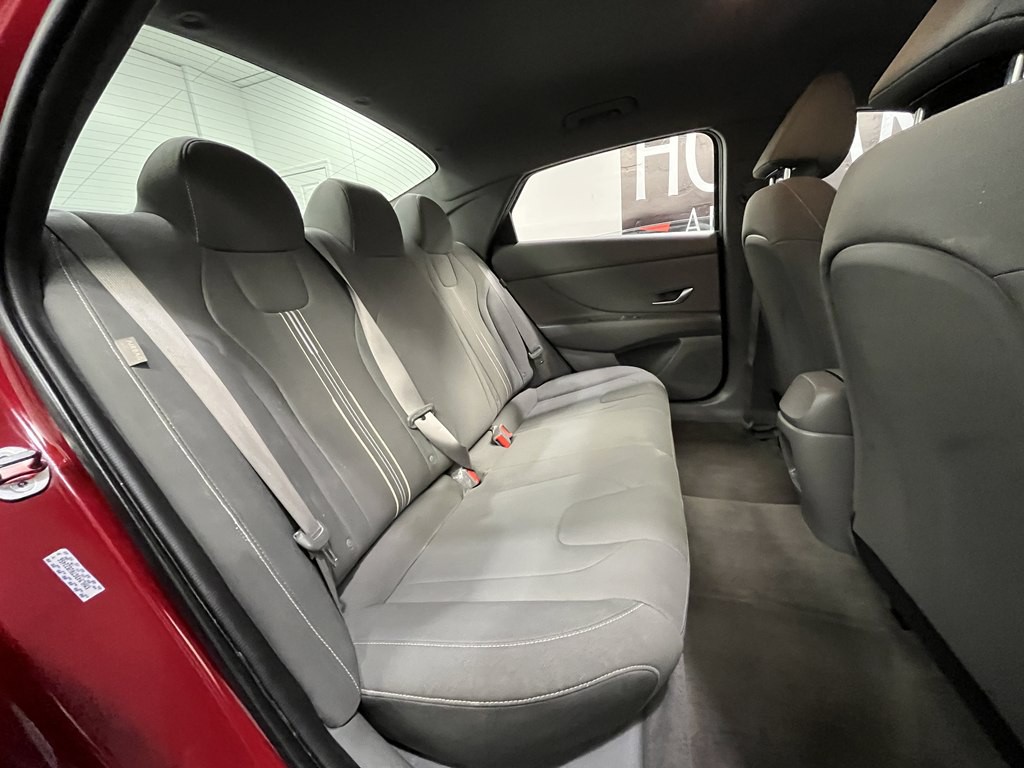 2024 Hyundai Elantra Image 15