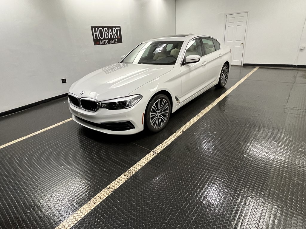 2019 BMW 5 Series Image 3
