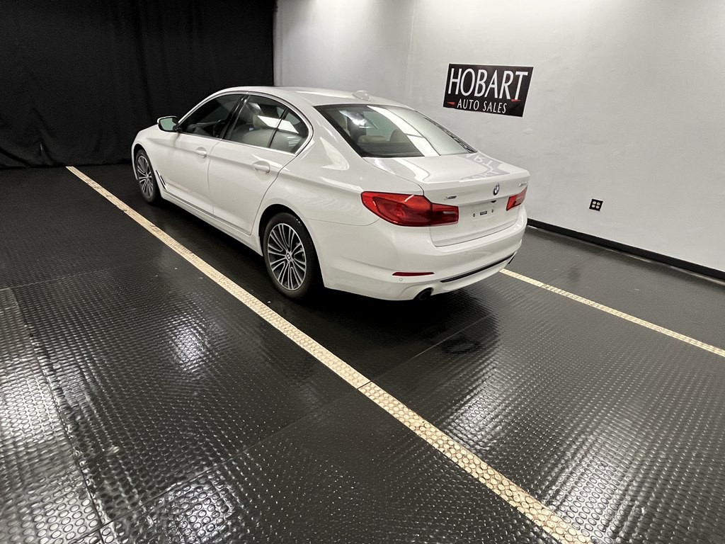 2019 BMW 5 Series Image 4