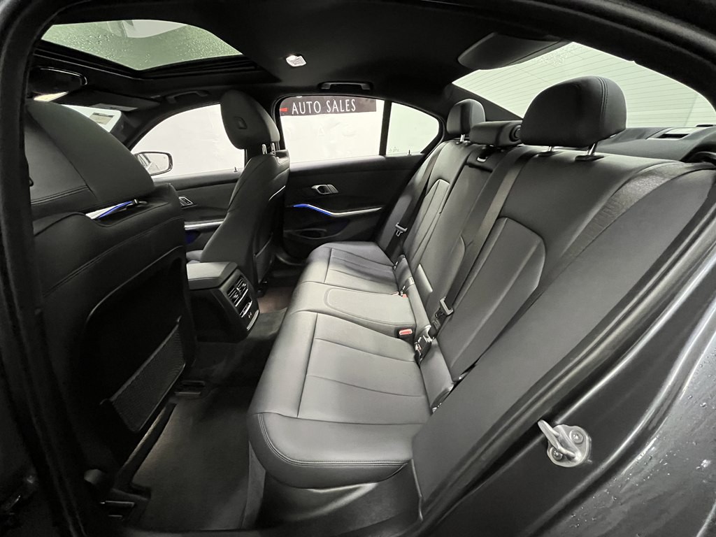 2021 BMW 3 Series Image 12