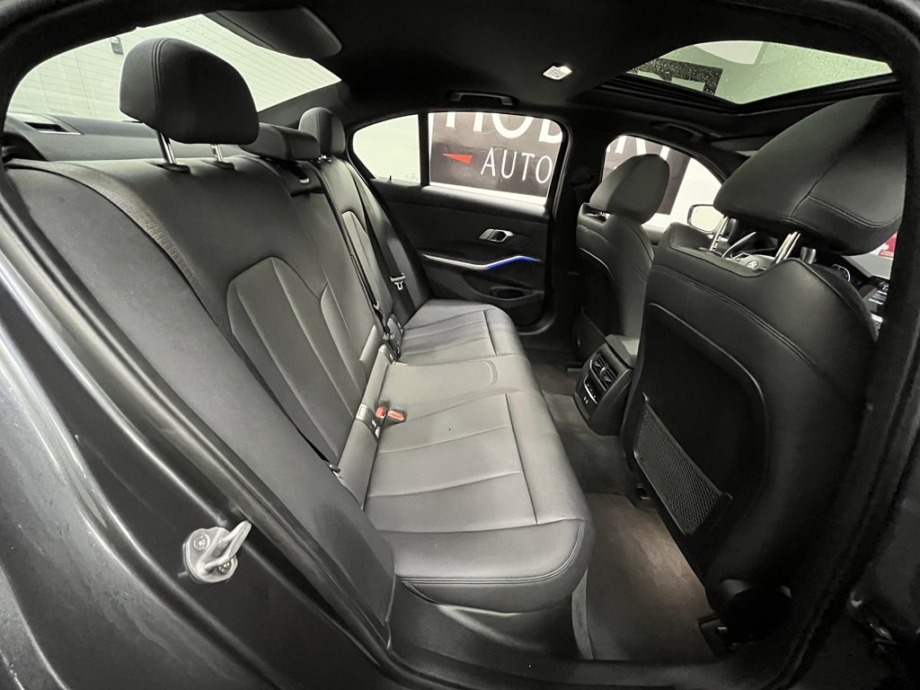 2021 BMW 3 Series Image 15